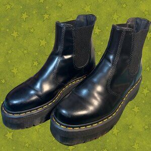 Platform Dr. Marten 2976 Smooth Leather Chelsea Boots, Size US 7M, UK 6, EU 39